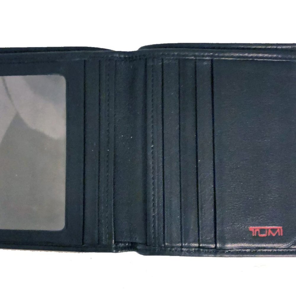 Men's BlackTumi Billfold Wallet with ID Holder